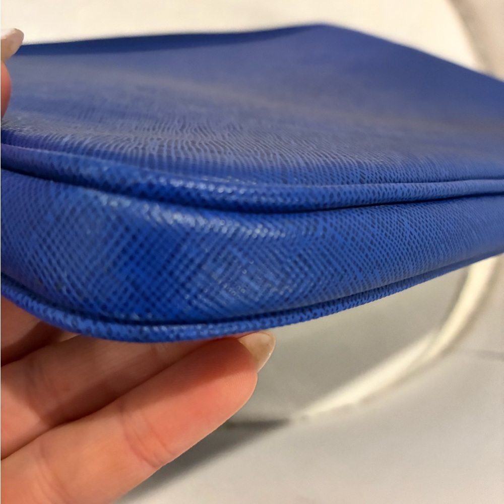 Michael Kors Royal Blue Leather Laptop Crossbody - Picture 4 of 6